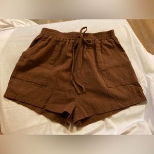 Never Worn SHEIN Size 4 Brown Knot Front tie Shorts with pockets
